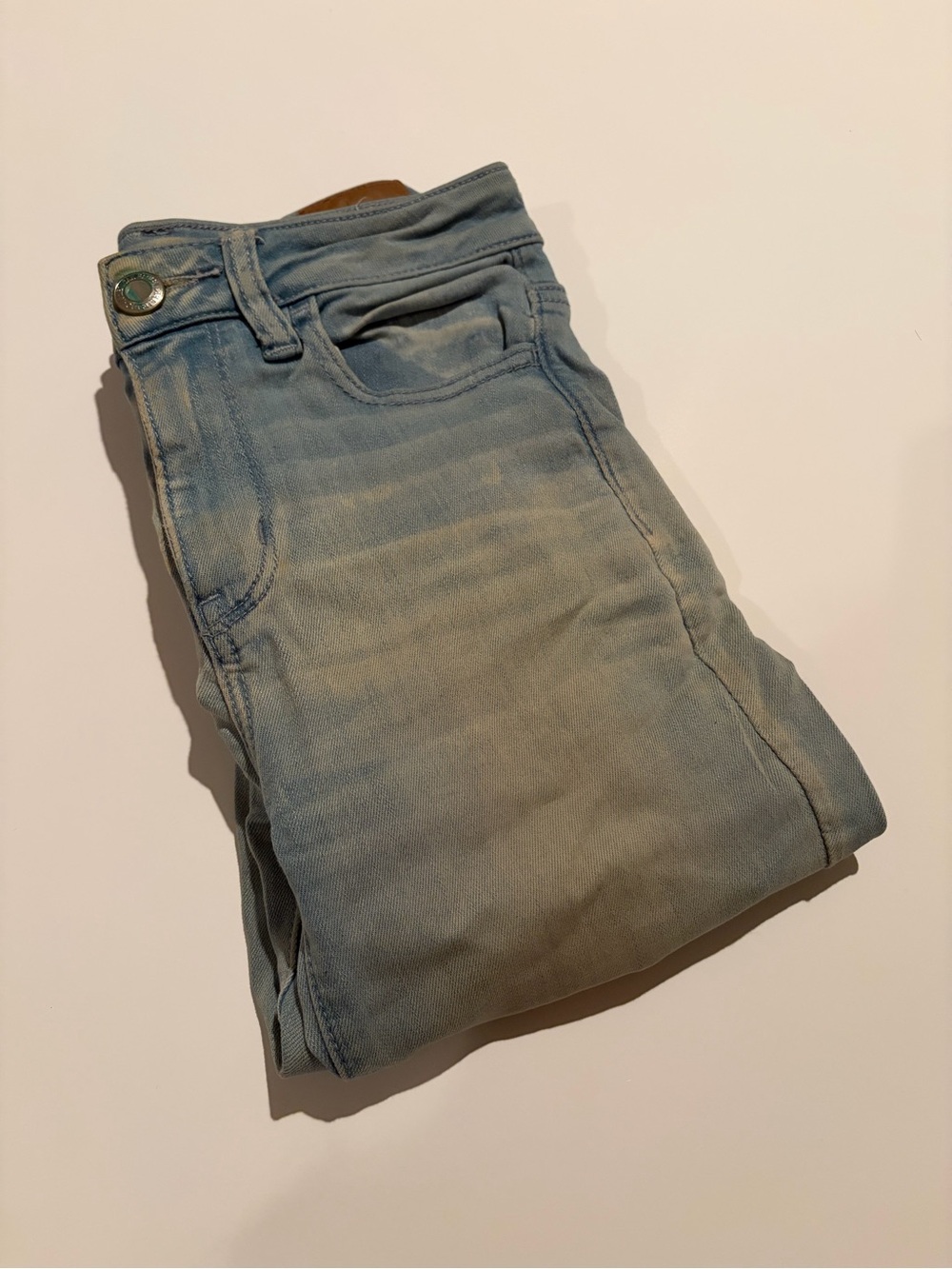 American Eagle Lightwash Skinny Jeans